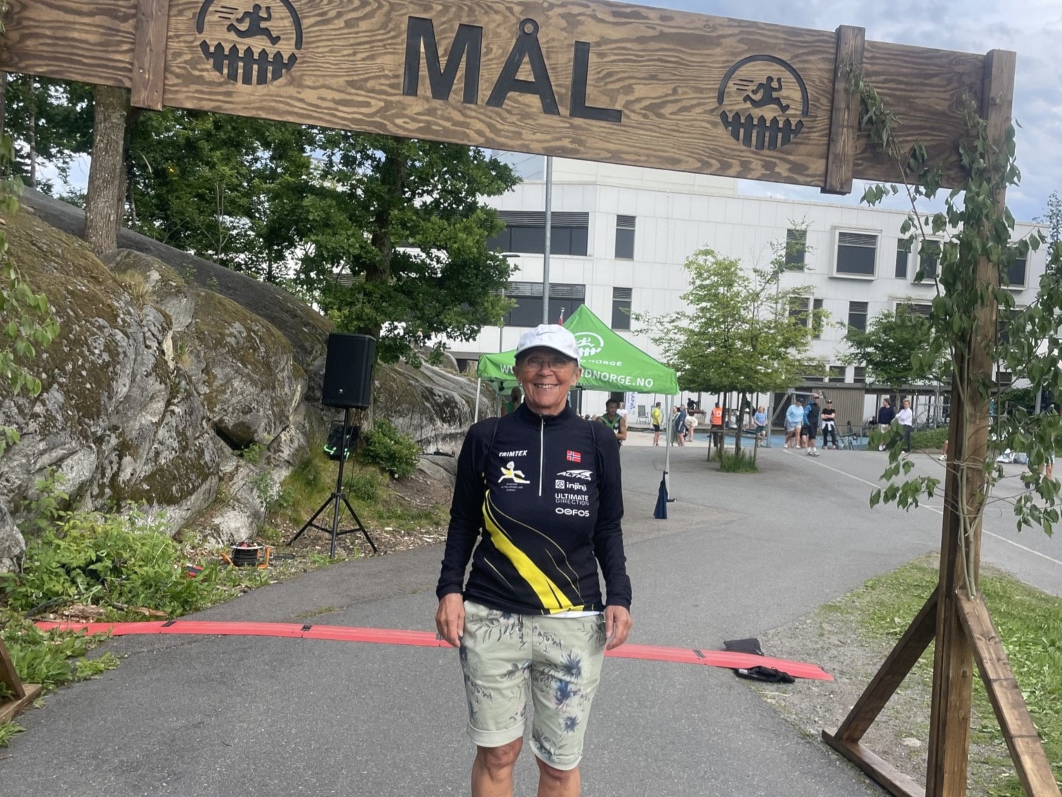 Kim André Dalen og Øivind Olsen løp 12 runder i Backyard Larvik. 4 deltakere fra klubben.